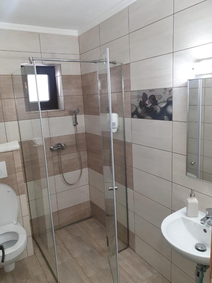 Vila Yna Navodari Dış mekan fotoğraf